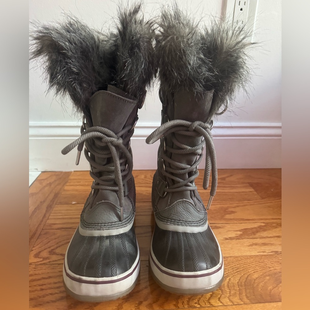 Sorel Women's Gray Joan of Arctic Winter Boots